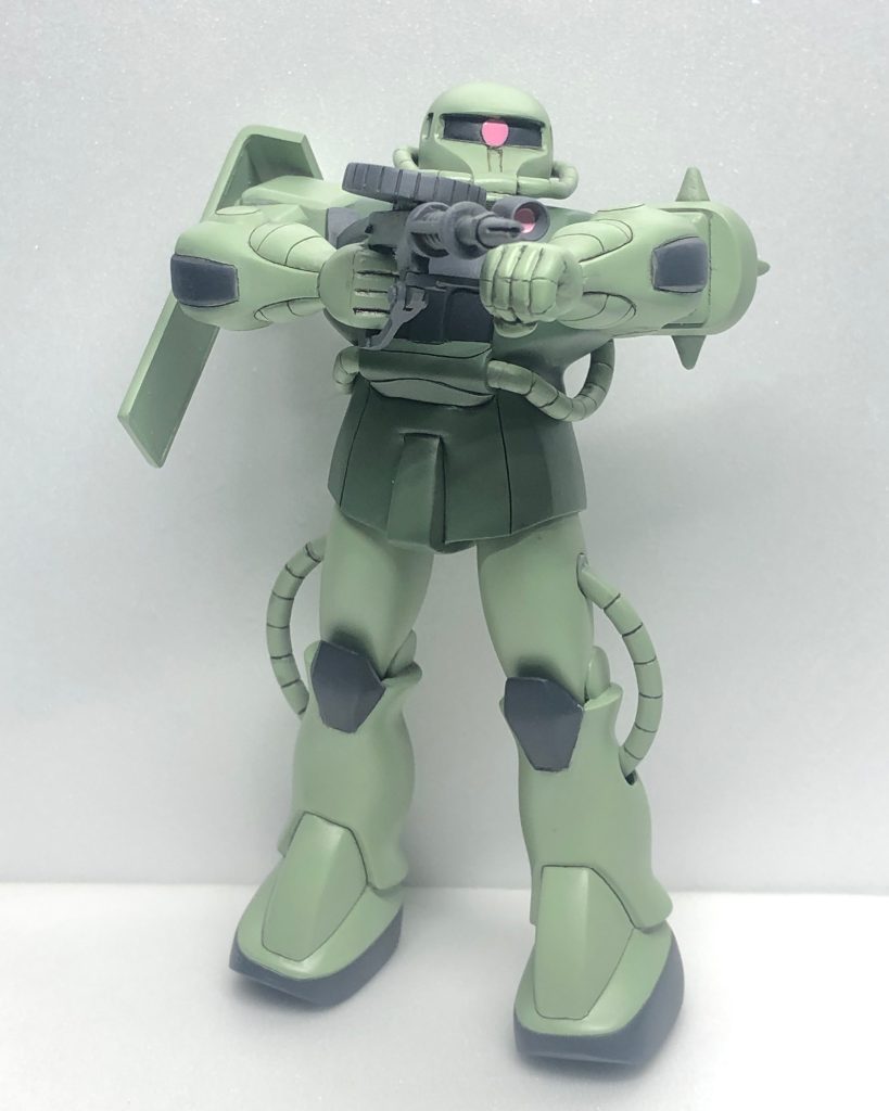 脚部は少し開くように自立安定。塗装はクレオスのガンダムカラーを使い、アニメ基調にしました。