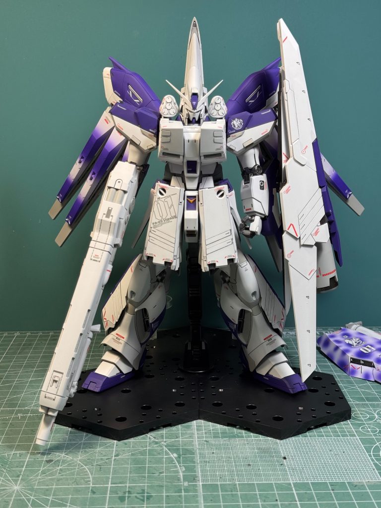 MG HI-νガンダムver K.A. H.W.S. 全塗装–3枚目/制作者：tOshi76