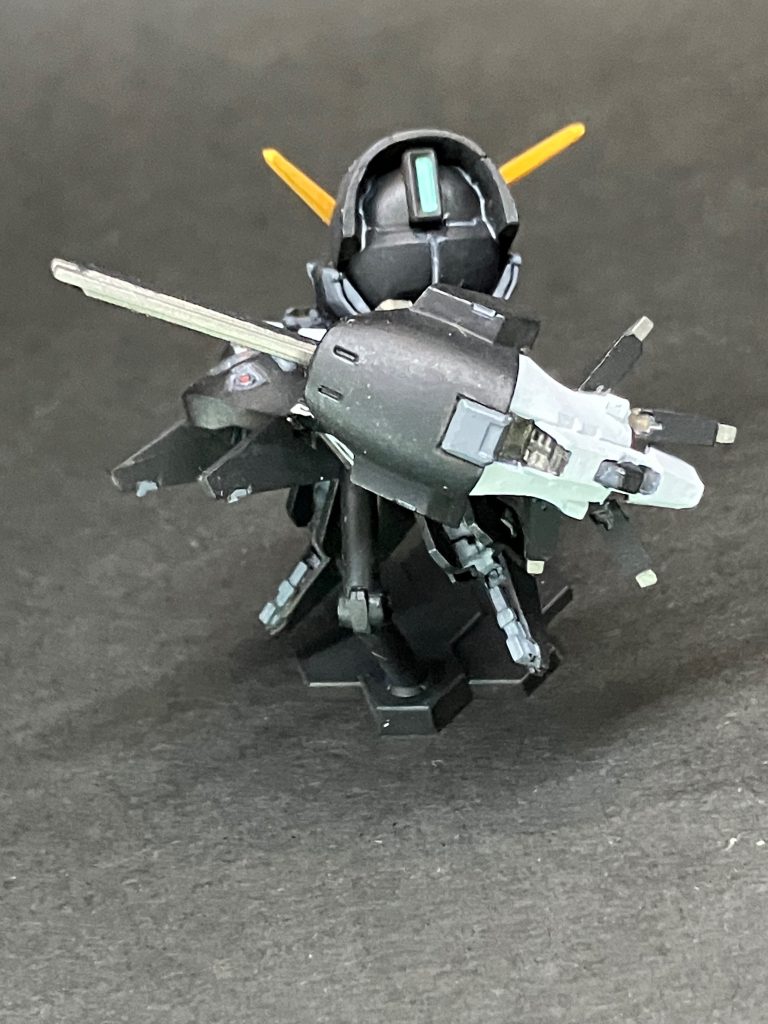 黒は悩んだのですが、「黒い野兎達」ってことなので真っ黒で良いじゃん！としました。でも、もう少しティターンズぽくしても良かったかなぁ…とも思います