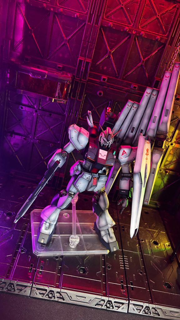 νガンダムカッコイイだすよねー。