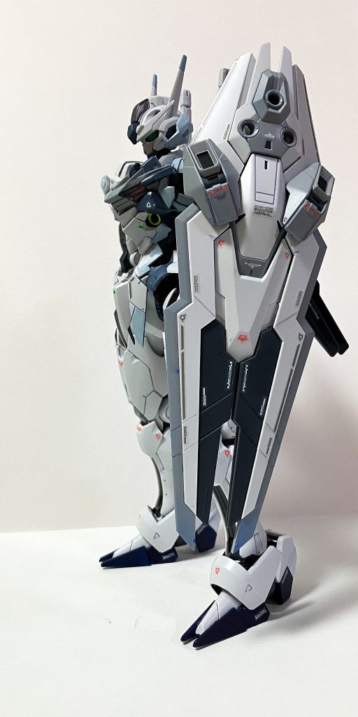 ガンダムエアリアル(試験用カラー版)–2枚目/制作者：週末のリキ丸仙人