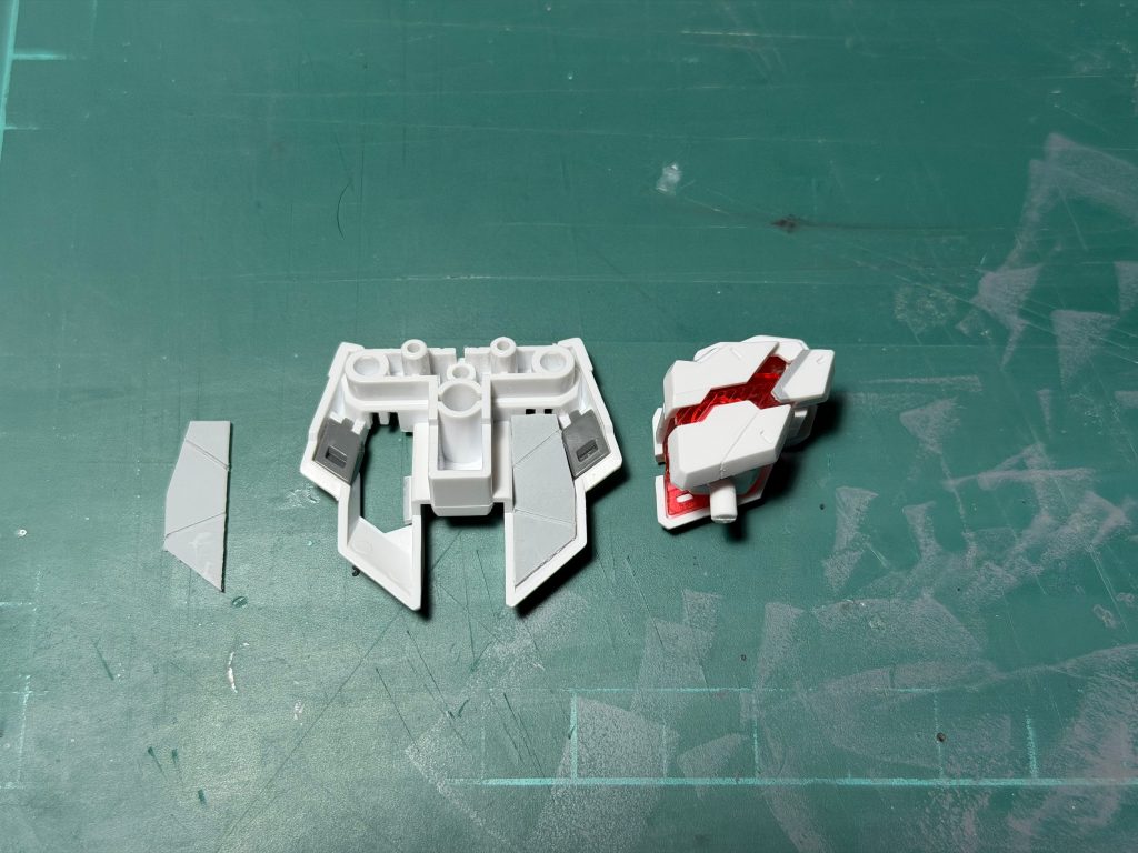 裏打ちパーツ制作、肩パーツ大型化