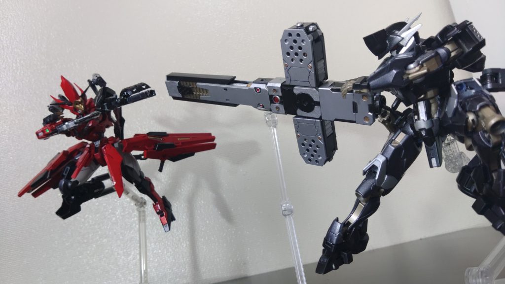 ライバルの赤いトンガリと対決！