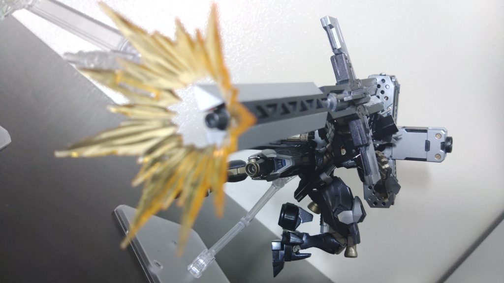 「プロト・ソード・パニッシャー　ガトリングモード」標的を遮蔽物ごと撃ち抜ける驚異の貫通力と破壊力を持つガトリング砲。ヘヴィ・パニッシャーより軽量になったため素早い敵にも命中率が上がっている。&nbsp;
