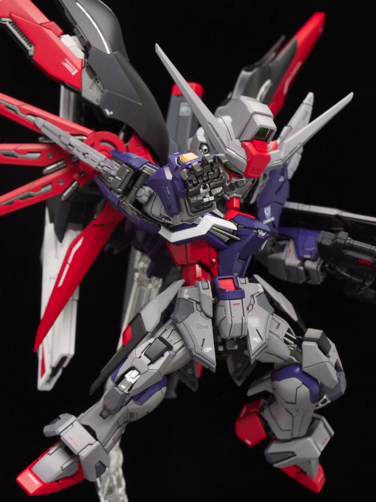 使った塗料フレーム:スターブライトアイアン(G)フレームシルバー:スーパーアイアン2(M)武器類:メカサフスーパーヘヴィー(G)+ネイビー少量レッド:モンザレッド(M)+黒少量イエロー:マンダリンイエロー(G)+レッド少量ブルー:ミリオンブルー(G)+コバルトブルー(M)+パープルホワイト:アルティメットホワイト(G)本体グレー:ニュートラルグレー2+3(G)+パープル少量本体グレー2:上にニュートラルグレー4(G)+ブルー少量ブラック:EXブラック(G)+ニュートラルグレー2少量グリーン:蛍光ブルーグリーン(G)+蛍光グリーン(G)トップコート:セミグロスクリアー(G)(G:ガイア　M:ミスターカラー)サフは暖色だけガイアエボホワイトで他はミスターカラーの1500サフです。&nbsp;