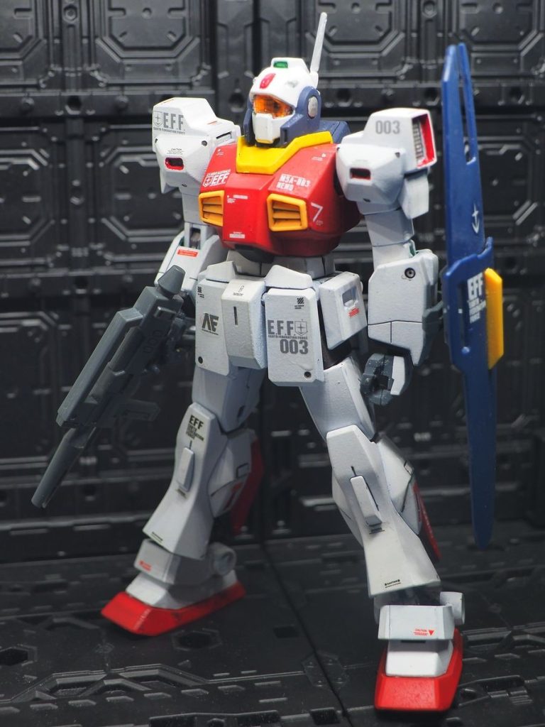 デザートカラーを塗り替えれば楽なのですが、緑のネモが眠っていたので(gundam-kao5)