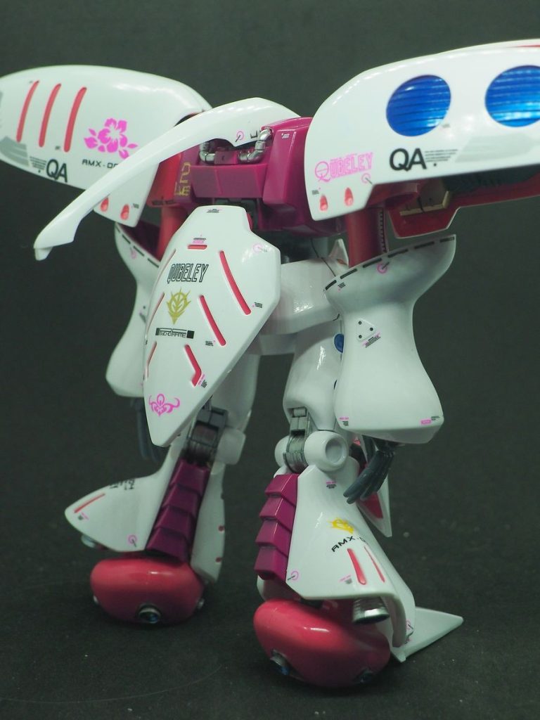 リアビュー、脛と踵にバーニアノズルを追加しています(zaku-kao5)
