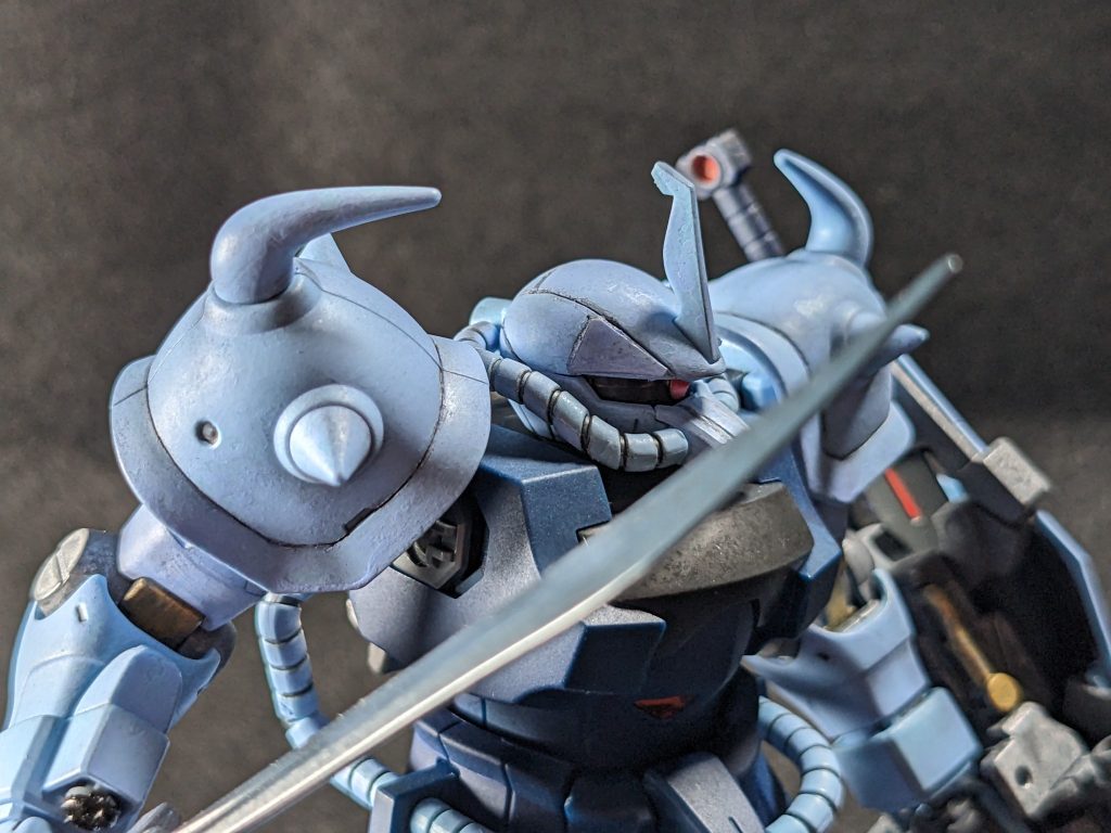 このグフカスはガンプラはじめて3作目の作品でした。粗も目立ちますが、俺なりに味もある作品だと思います。撮影環境でここまで変わるのか・・・自己満足を見ていただきありがとうございました。