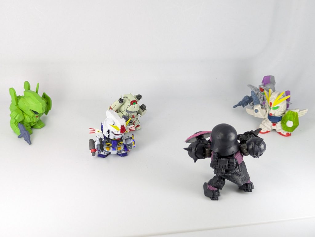 コレクションしているSDフルカラーたちと混ぜてみました。わたしの世代では、SDといえば2等身がしっくり来るんです。