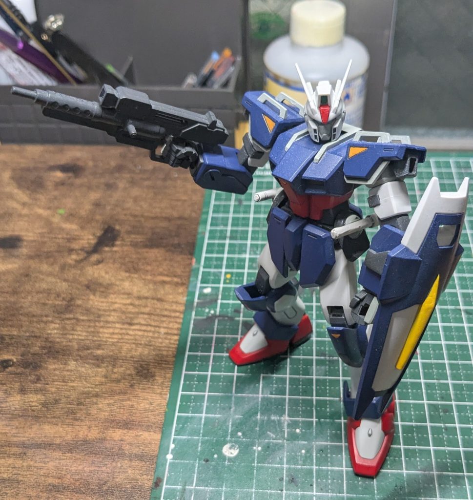 というわけで、とにかくぱぱっと低カロリーに作り上げてしまおうをコンセプトに作成した105ダガーさんでした。個人的には思ったほど悪い出来ではないんじゃないかなっ感じです。キットにもよると思いますが、たまにはこんなガンプラ制作も良いかも。