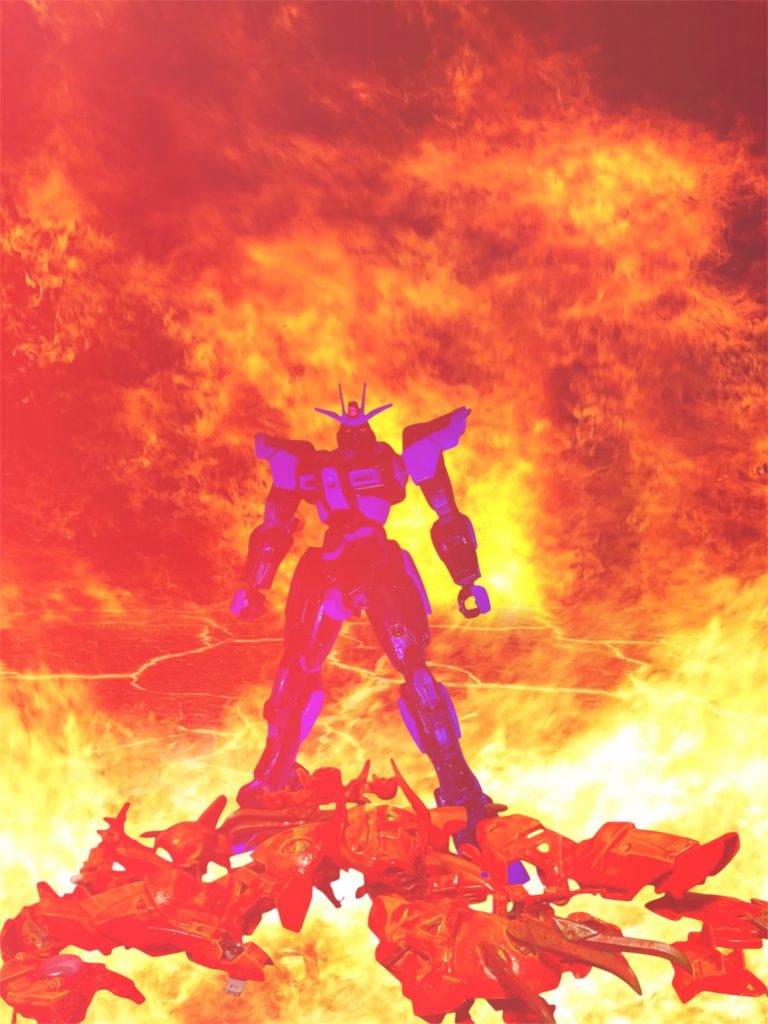 倒したと思ったら・・・爆炎から佇むガンプラが！？