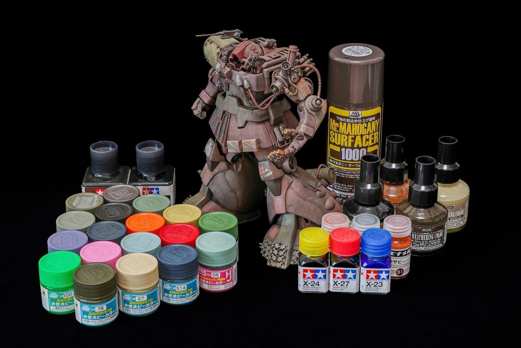 6. 使用塗料缶スプレー：・GSIクレオス Mr.サーフェイサー　・オキサイドレッド　・マホガニー&nbsp;筆塗り：・ GSIクレオス 水性ホビーカラー（18色使用）&nbsp;ウェザリング：・ GSIクレオス ウェザリングカラー　・マルチブラック　・グランドブラウン　・ステインブラウン　・サンディウォッシュ・タミヤ エナメルスミ入れ塗料　・ブラック　・ブラウン・タミヤ エナメル塗料　・クリアイエロー　・クリアレッド　・クリアブルー・ガイア エナメルカラー　・オイル　・黄サビ　・赤サビ