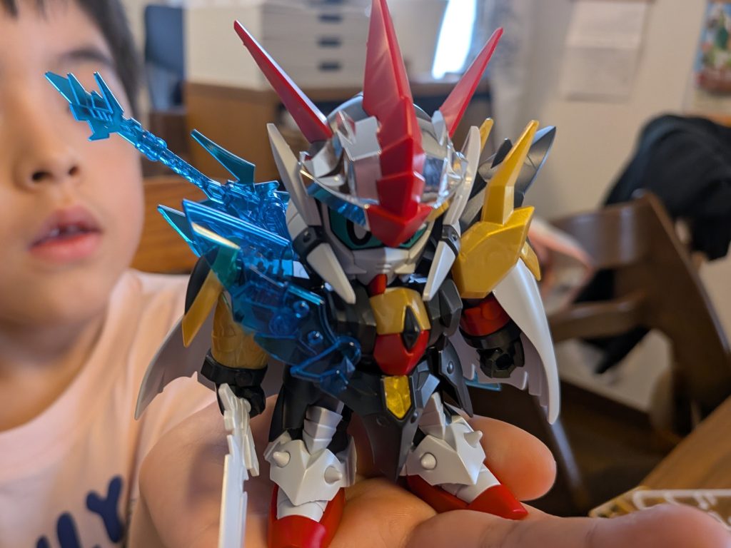 作品名：続レジェンドBB魔竜剣士ゼロガンダム<p>1時間程休憩のあと、再度組み立て始めました。ver1まで完了です😊</p>
