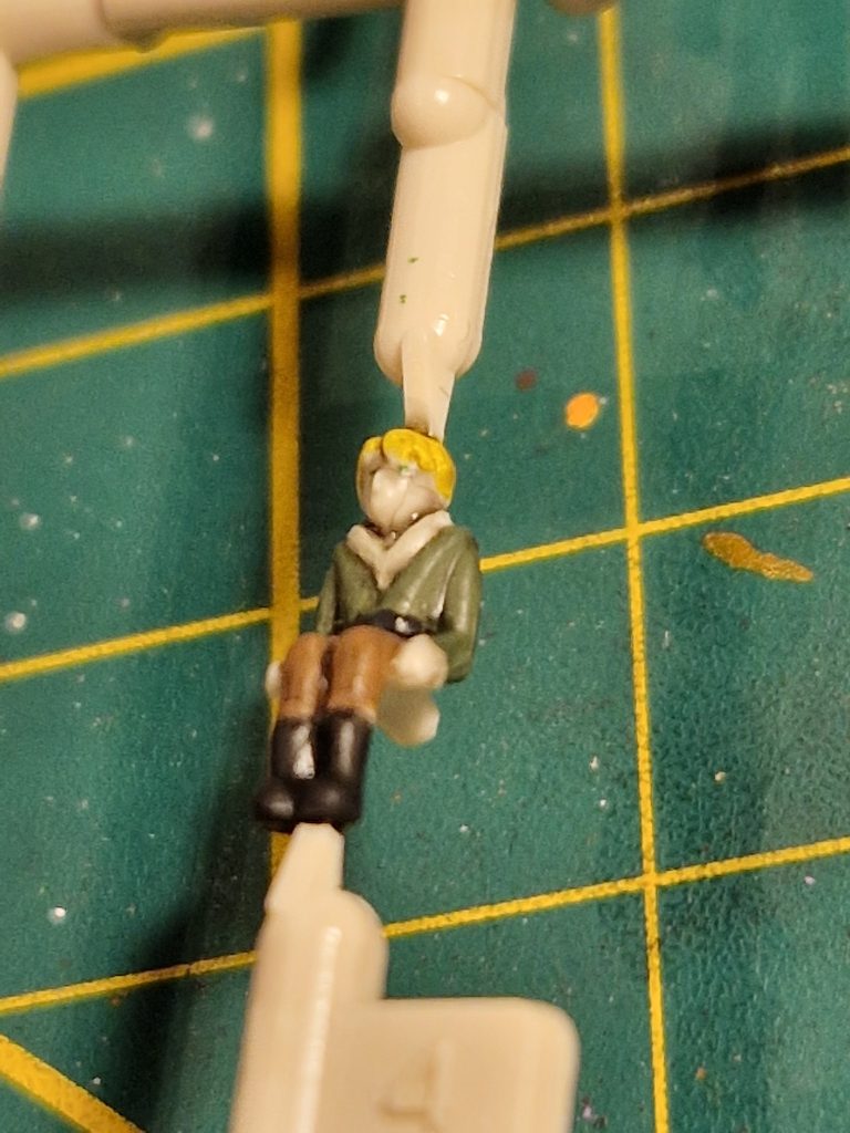 Paint the pilot gang.