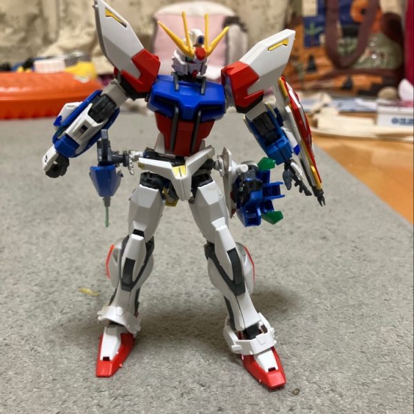 ビルドストライクドルネードガンダム