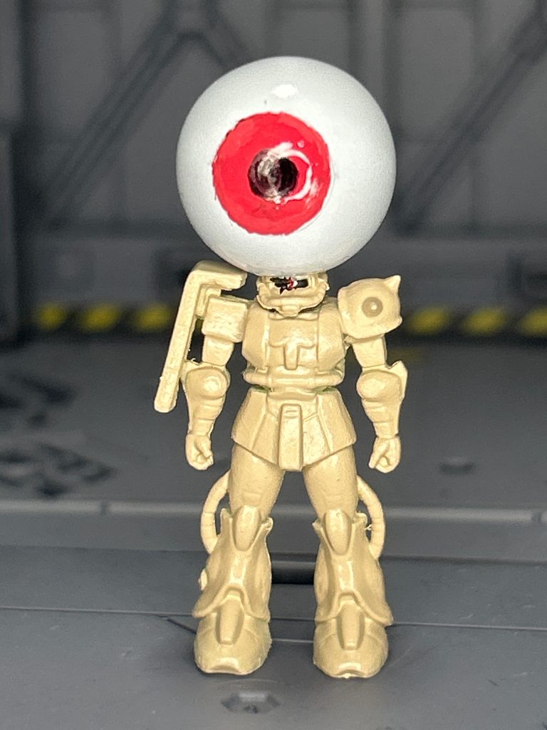 目玉のオヤジはガチャガチャのROBOT魂ミニチュアコレクションのザクを使いました。