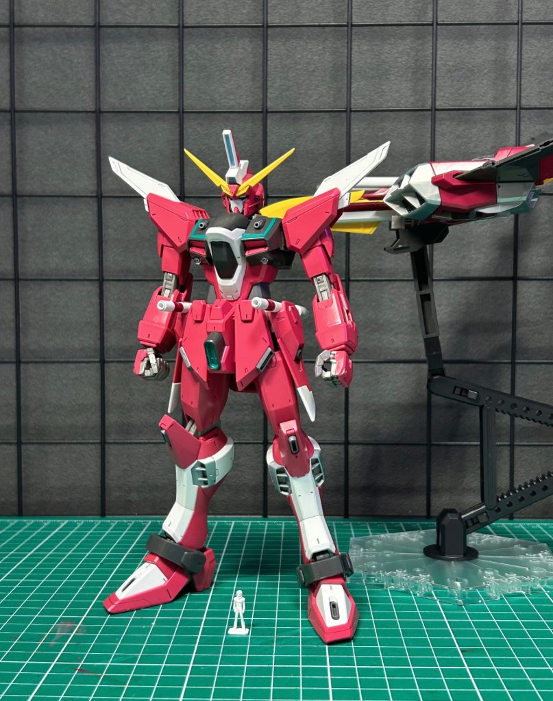 プロポーションはいいですね かっこいいですファトゥムがあってもなくてもかっこいいのがジャスティスの特徴だと思ってますこのキットはそこも再現できてますね