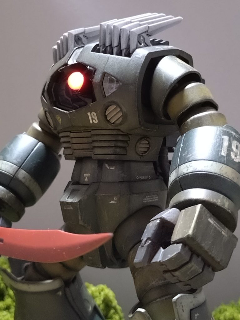 細かいキズぽくチマチマとウエザリングしました。
