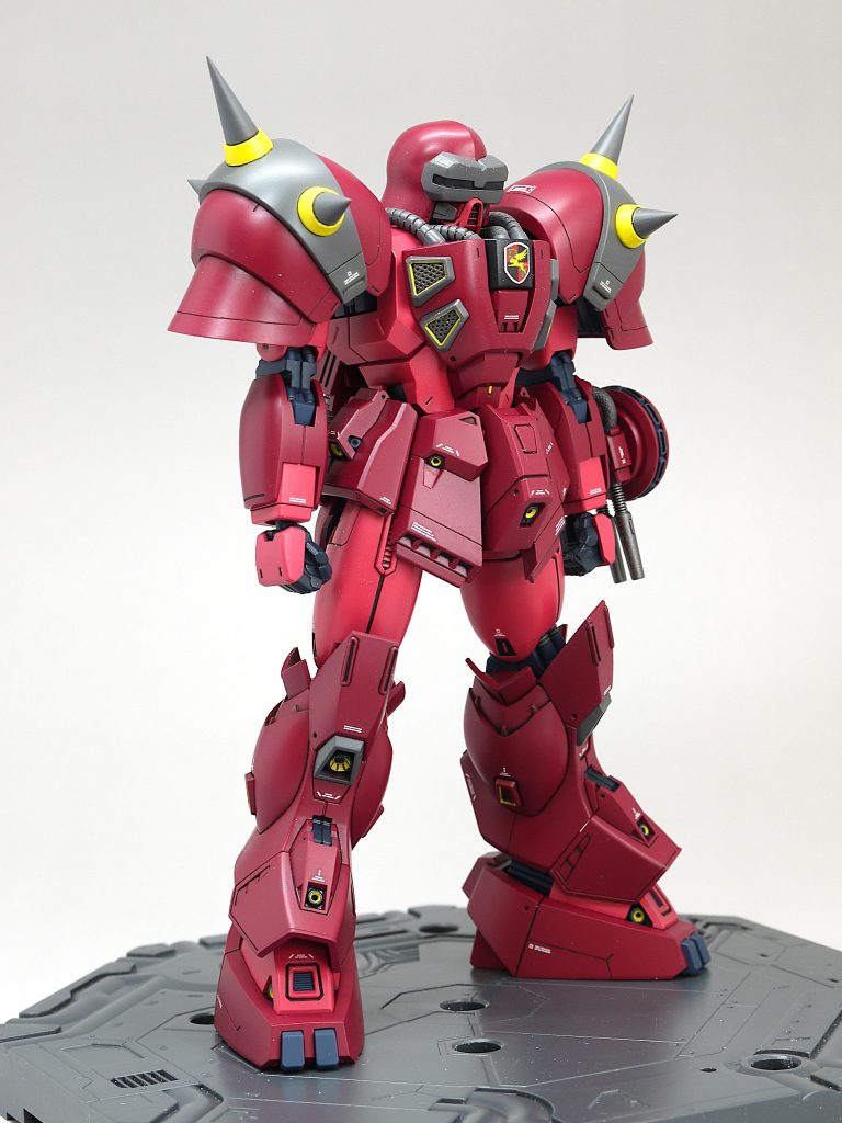 νガンダムで疲れたので、サクッとつくれるRE/100の小さなデナン・ゾンはちょうどよかったです。