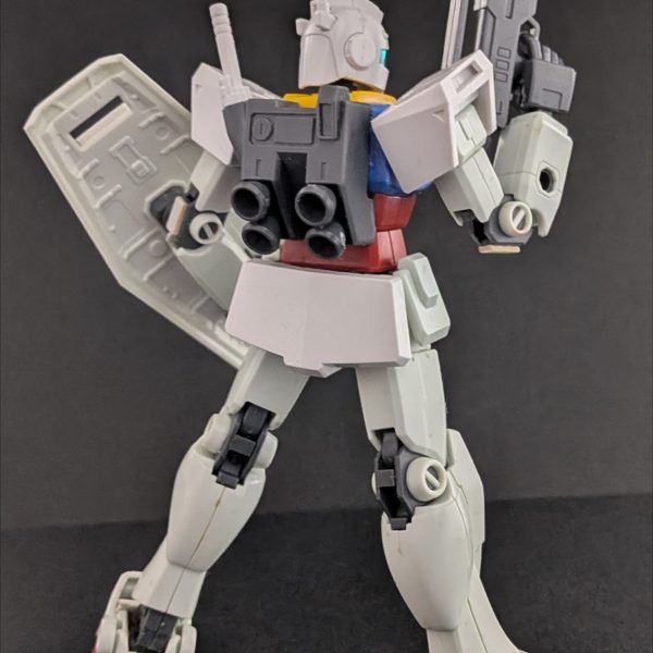 &nbsp;前回ジム改を作って味をしめた結果､今度はジムIIを作製！&nbsp;基本は簡単にできたから､サブスラスターやサブセンサーの埋め込み等､ディテールアップをするつもり🛠️（3枚目）