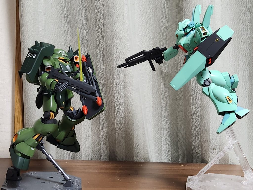昔制作したジェガンと一枚！！