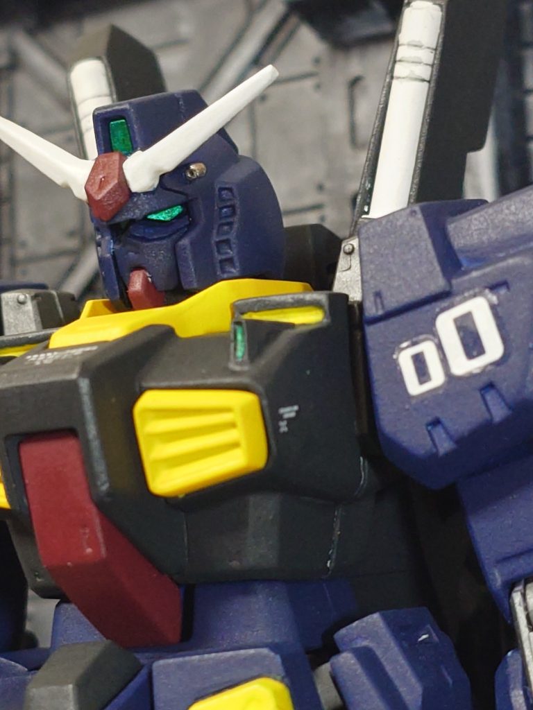 頭部：EGガンダムにツノをGP01から移植胴体：MK-Ⅱの胸上部を削って、市販パーツで鎖骨ダクトを再現肩：ジムカスタムにMK-Ⅱのスラスター？部分を移植腰：MK-Ⅱの軸にジムカスタムの腰をはめ込み。サイドアーマーはMK-Ⅱとジムカスタムを混合