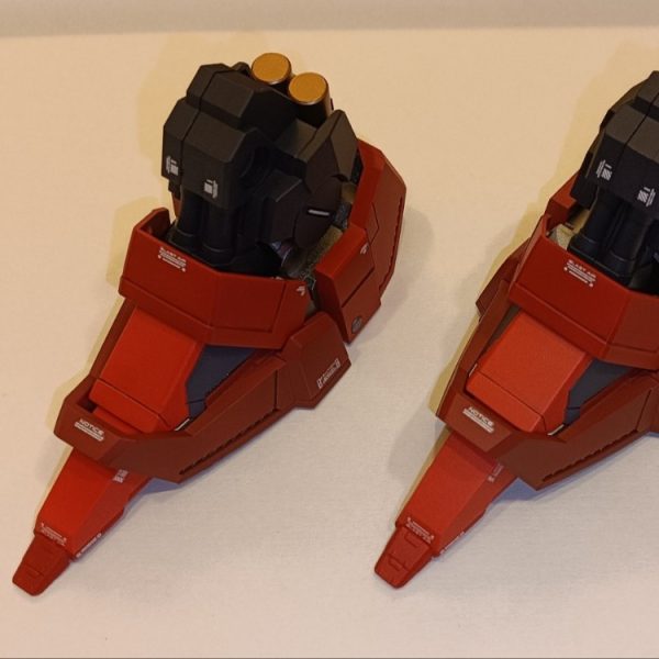 脚部の作製から再開しました。まずは足です。皆様、よろしくお願いします。（1枚目）