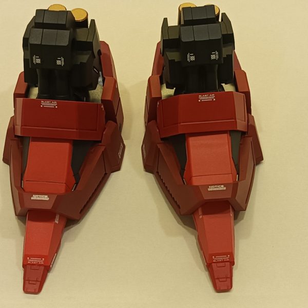 脚部の作製から再開しました。まずは足です。皆様、よろしくお願いします。（2枚目）