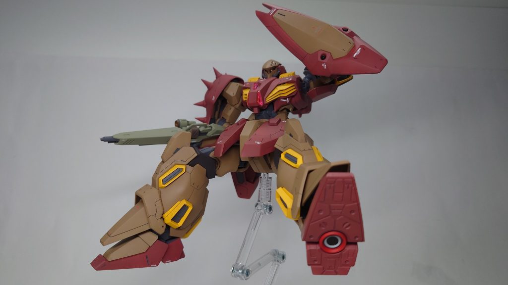 以上です。　ホントは手を加えずにシンプルに終わらせるつもりでしたが、作りやすかったのもあって気づいたらプラ版貼ってて後戻りできなくなってしまいましたwこれで、メッサーより先に買ってあったアリュゼウスに取り掛かることになってしまった…また時間がかかると思うので、その時まはまたお願いいたします(zaku-kao5)