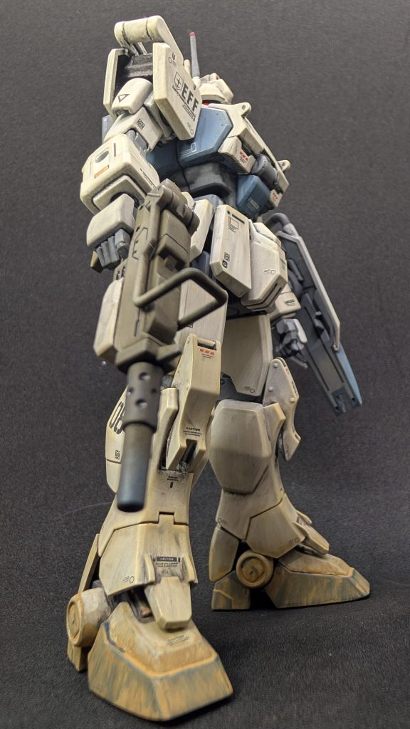 あー、ビームライフルも持たせるつもりがなかったので作ってません（笑）実弾武器が好みなので(zaku-kao5)
