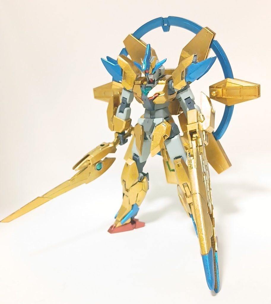 アーマーチェンジ前はこんな感じです。アーマーはクレオスのGXラフゴールドで塗装。こんなに広くメタリック系塗料を使ったのは初めてでして、筆むらが目立って大変でした。　