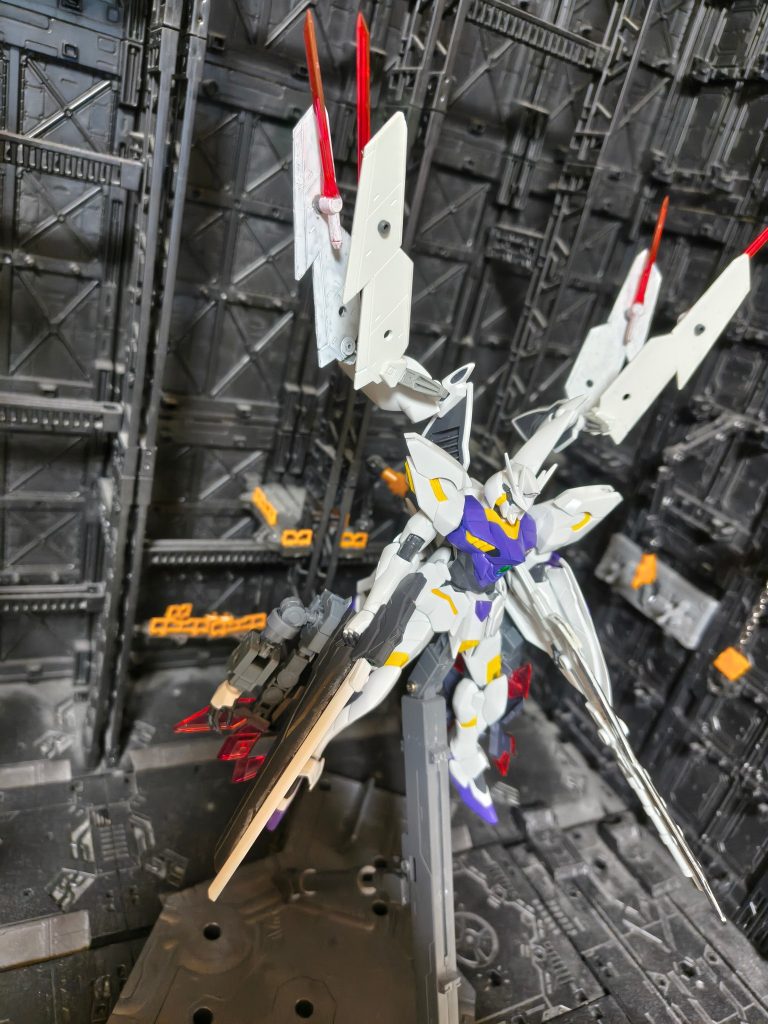 羽をFファンネルのようにしてマグナムモードです。