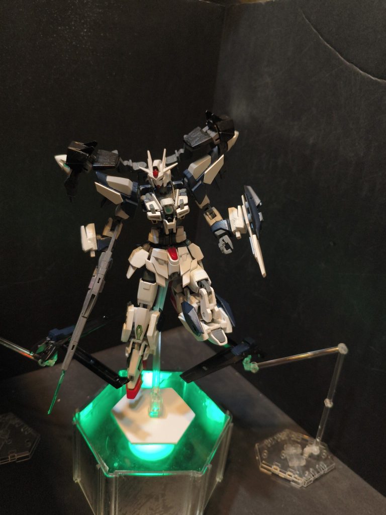 ガンダムリプレ・シュエール–5枚目/制作者：内丸