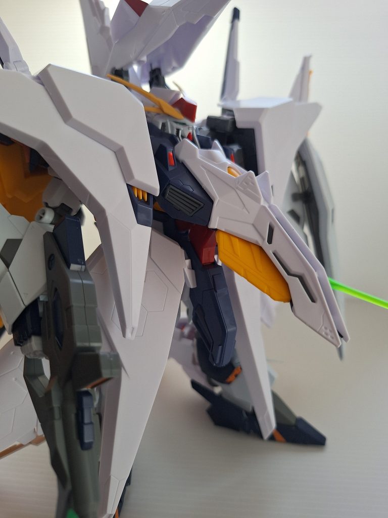 クスィーガンダム(フライトユニット装備型)–3枚目/制作者：ttz