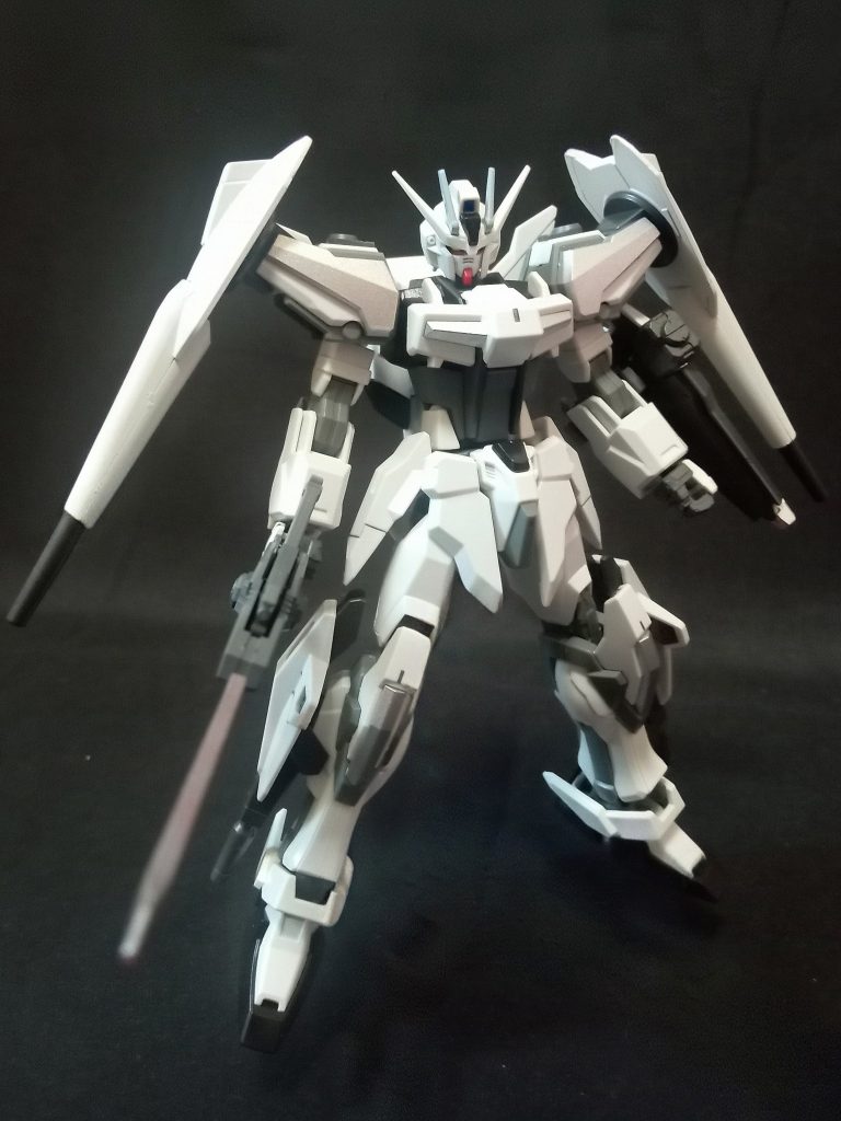 頭部はHGCEストライク肩部武装はスクランブルガンダム両脚武装はジュピターヴガンダム&nbsp;