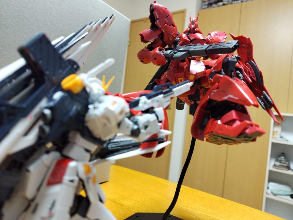 サザビーのいいポージングが分かんなかったです。