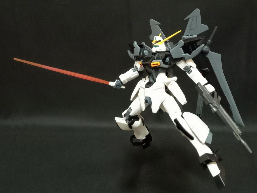 ウィンダムの限界性能・およびノワールストライカーのプロトタイプ運用テストを目的として試作