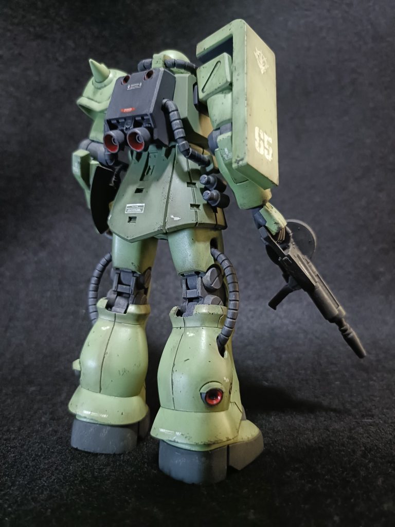 量産機なのでデカールは控えめにしました。