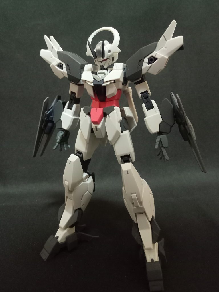 背部ユニット非装備素体