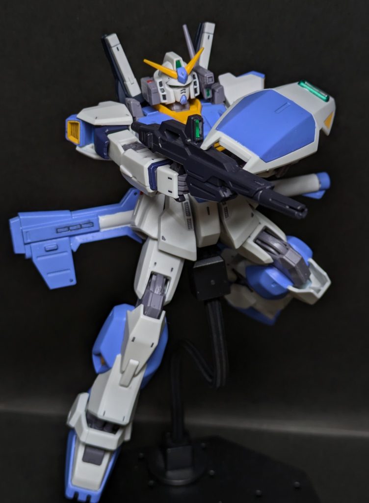 バナージくんの機体はビームマグナムを撃てるように右腕が改造されてますけど、rayさんにそんな改造技術はないので純粋にカラバリだけですwミキシングとか自作改造されてる方はマジで尊敬ですよね……！！(gundam-kao5)……どうでもいいけどシルヴァ・バレト・サプレッサーといい、なんでバナージくんビームマグナム絶対撃ちたいマンになってんの？？www(zaku-kao10)