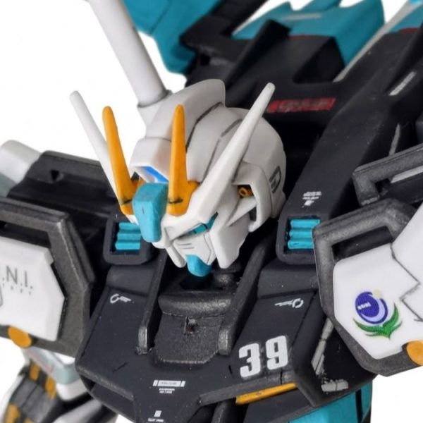 GAT-X105+AQM/E-X01 エールストライク（初音ミクカラー）