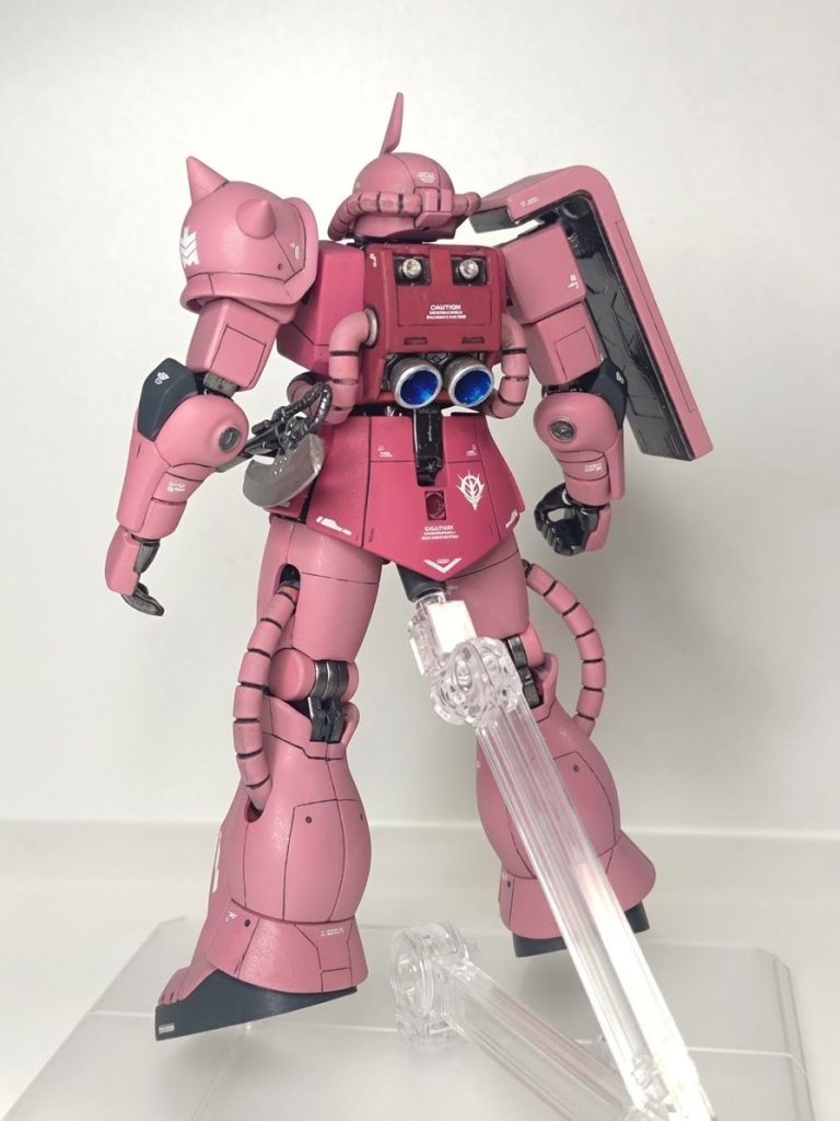 赤1…ジャスティスピンク赤2…ジャスティス弐式ピンク黒…ジャーマングレーフレーム…スターブライトアイアンランドセルはあずき色で塗装し、シルバーを差し色で少しだけ使ってます。モノアイはホイルシールにクリアオレンジを乗せて、UVレジンでコーティングしました。