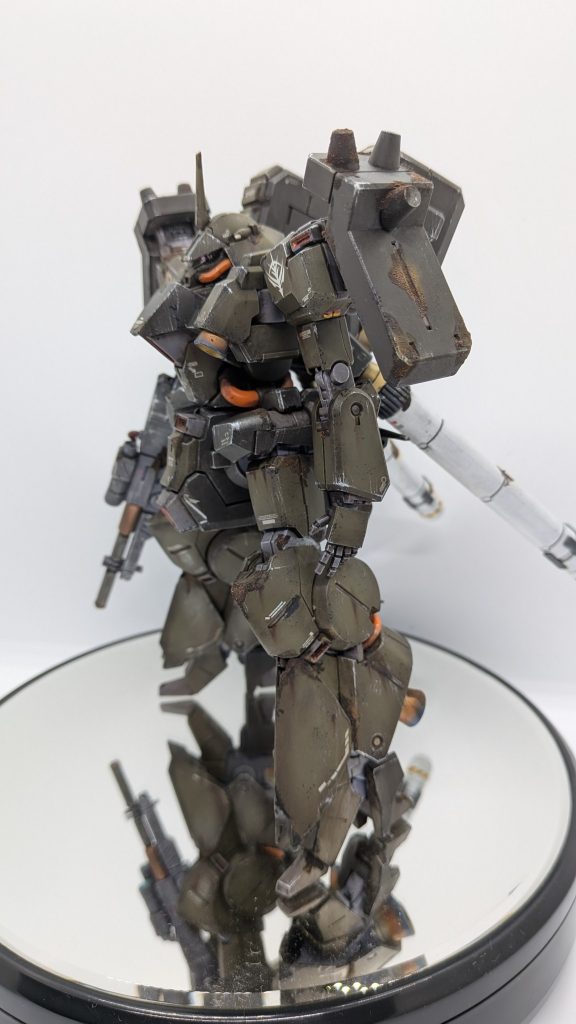 正直ドーベンウルフのバリエーションのようなものだということしか知りませんが、このデザインはおじさんの心に突き刺さりました💘