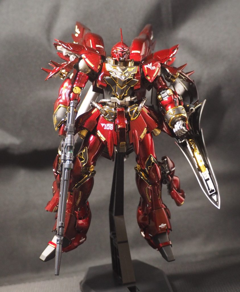 デザインはいいんですが、腰を始め関節系がちょっとね。ポージングさせるのが難しいキット。