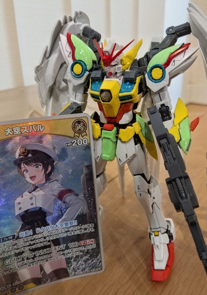 最後に、大空警察と並んで1枚。派手な感じだけどバランスが取れていてカッコイイ!そんな彼女らしさもちゃんと表現されていて良い機体でした。さてさて、スバル専用ゼロを作ってしまったということで、第2弾の残り2機もなんとかする方向になるかな〜と考えております。手に入り次第、作ろうかな〜と思いますので、その時までまた気長にお待ちいただければと思います(笑)以上、ウイングガンダムゼロEW大空スバルコラボカラーでした!ご覧いただき、ありがとうございました!!