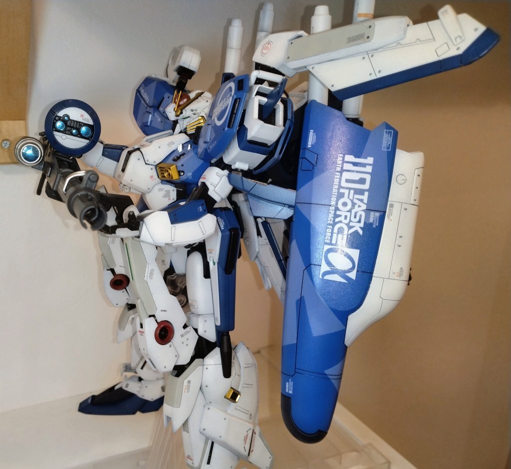 ビス止めが多用させれていたり、古いキットがベースなので噛み合わせギチギチの部分があったりと、仮組み難易度はPG UNLEASHED以上でとても時間がかかりました。