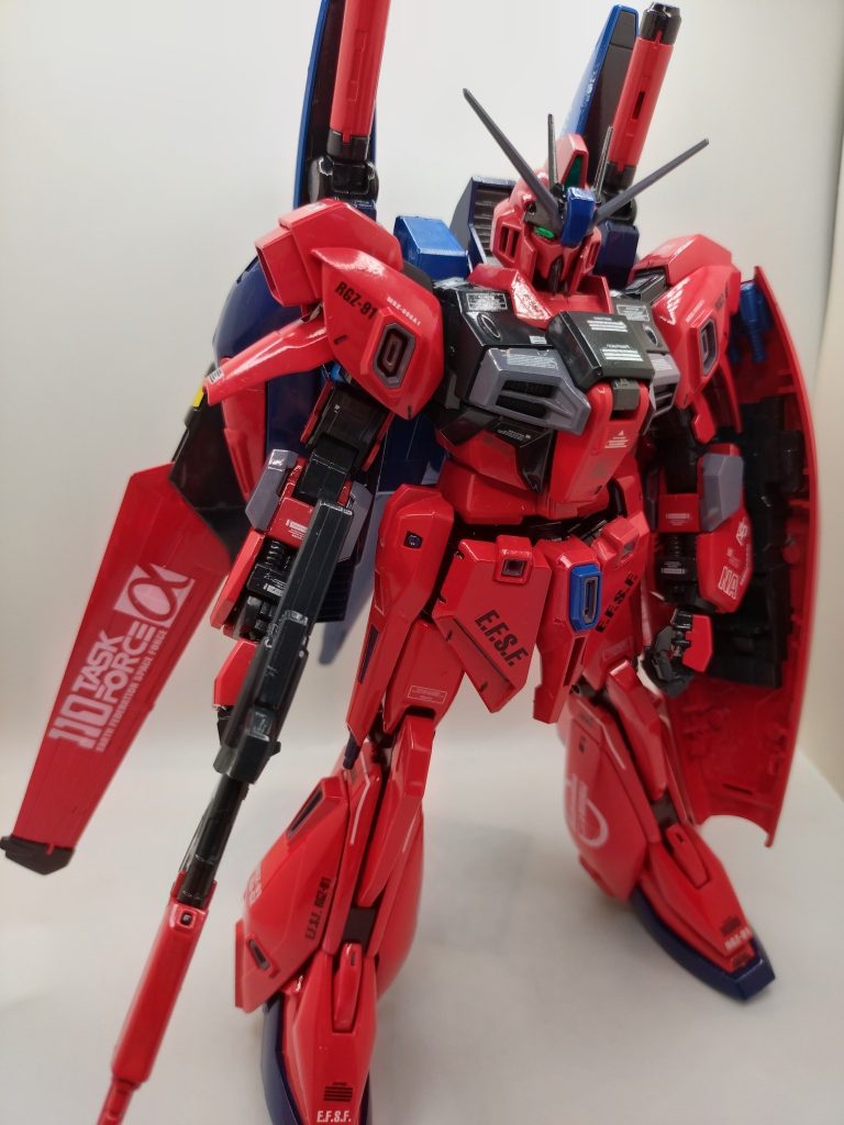 赤いリ・ガズィ・カスタム–4枚目/制作者：中級ワゴン