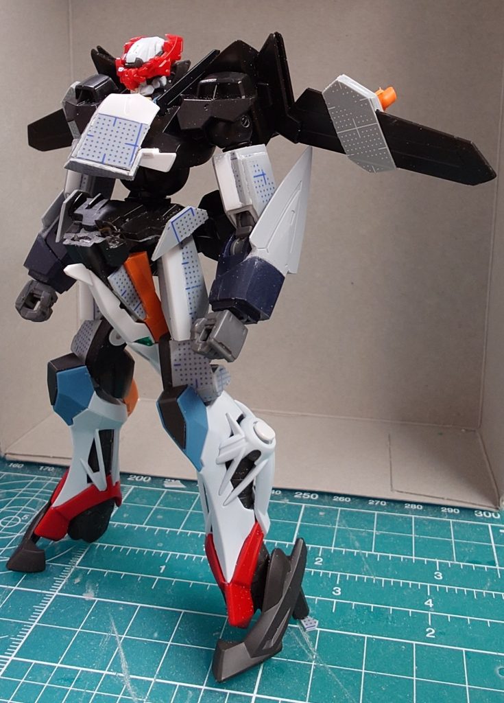 ここで面影が見えてきてますねこの状態からプラ板で工作してます