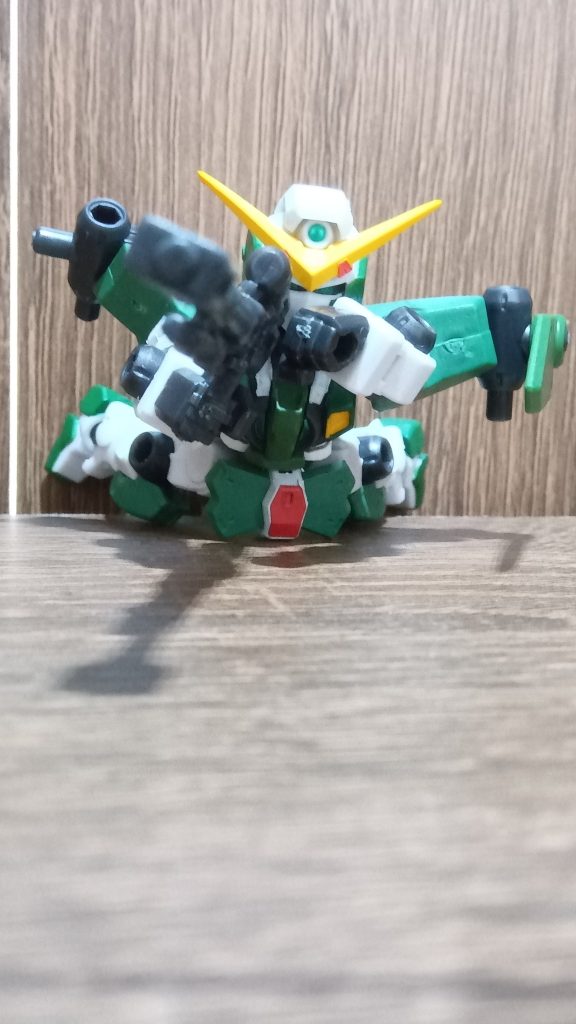 寝そべり射撃。あえて最初の方のデュナメスを再現。