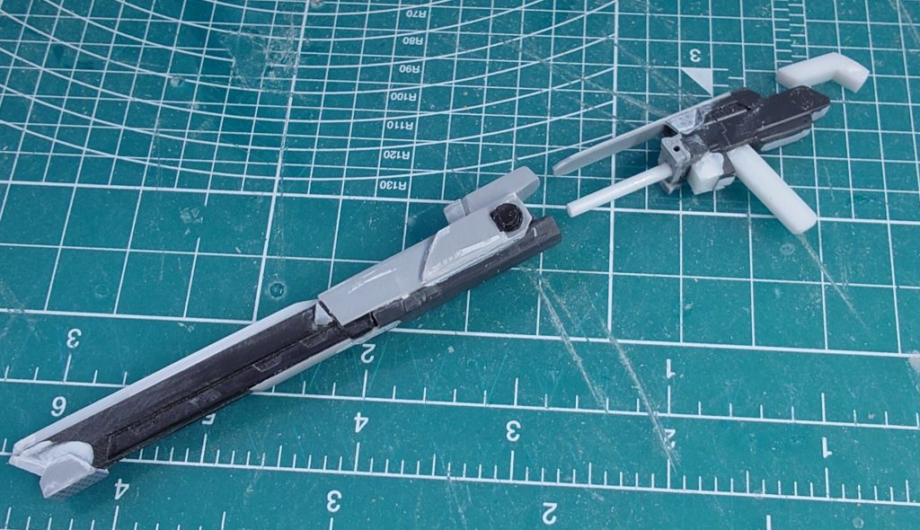 リネアリスライフルはストライクのライフルとユニオンフラッグカスタムのライフルを掛け合わせて作成しました